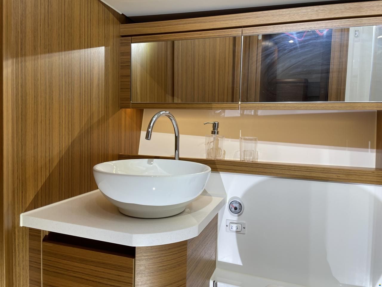 Greenline 39 H-Drive