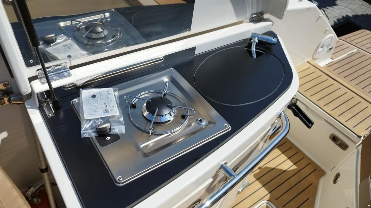 Quicksilver 755 Activ Cruiser