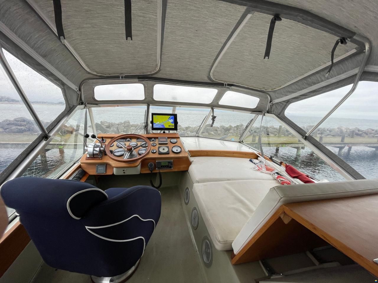 Coronet 32 Wing