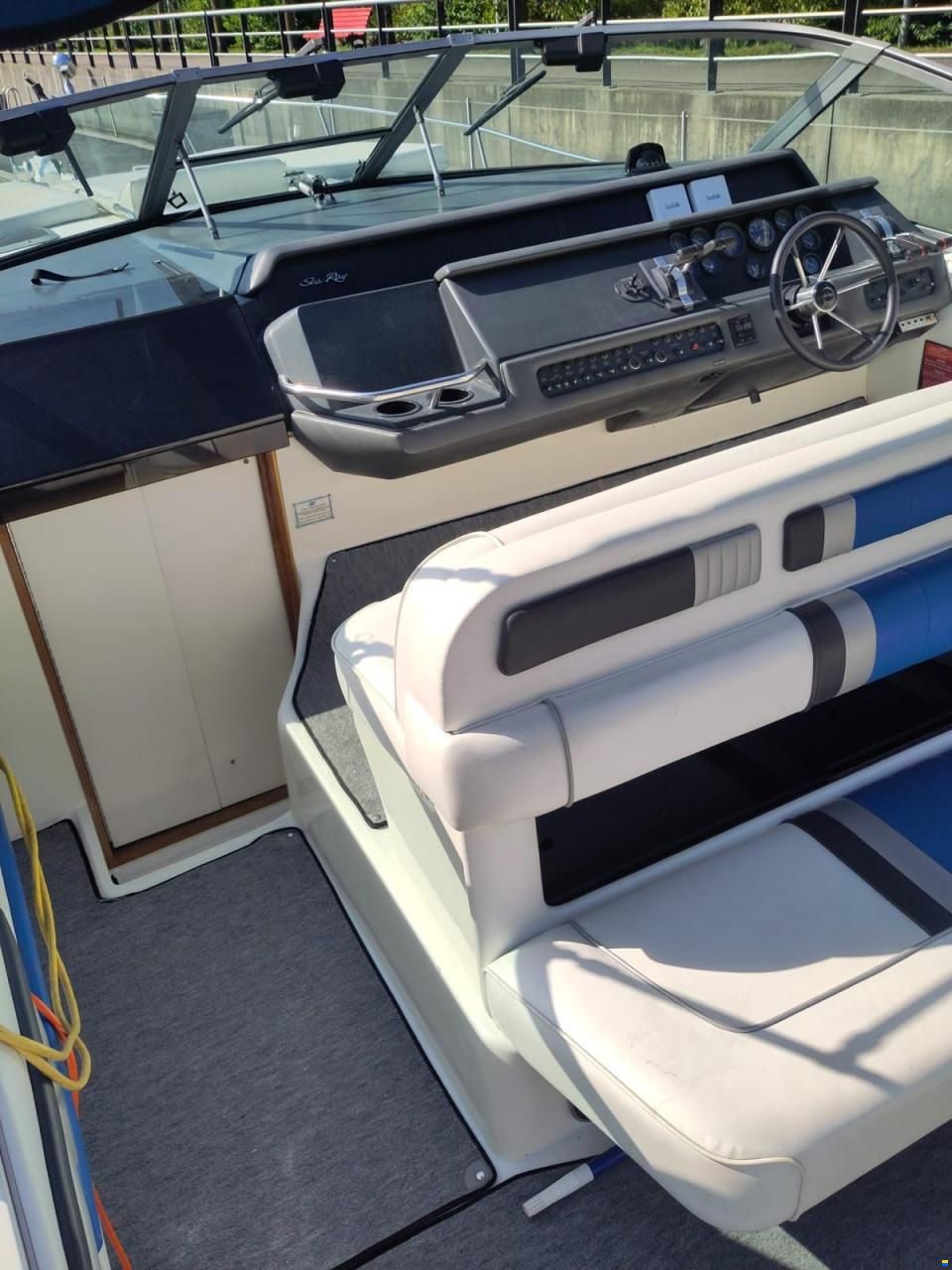 Sea Ray 310 DA