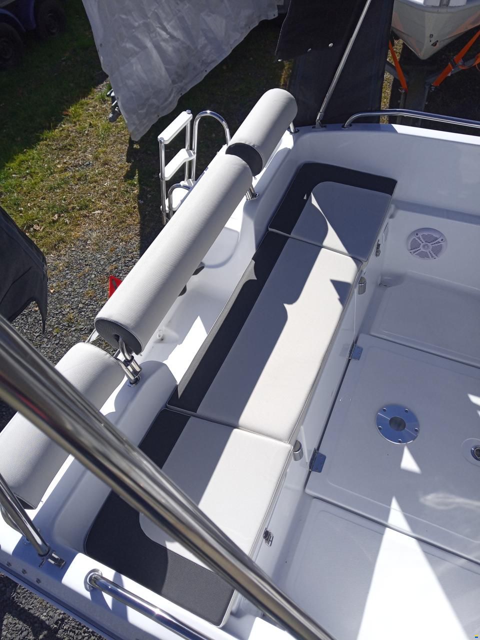 Trident Boats SEARIDER 530 Cabin