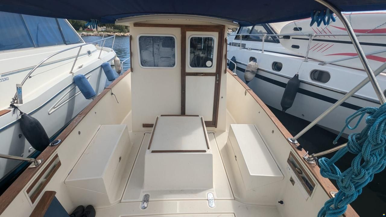 Rh&eacute;a 750