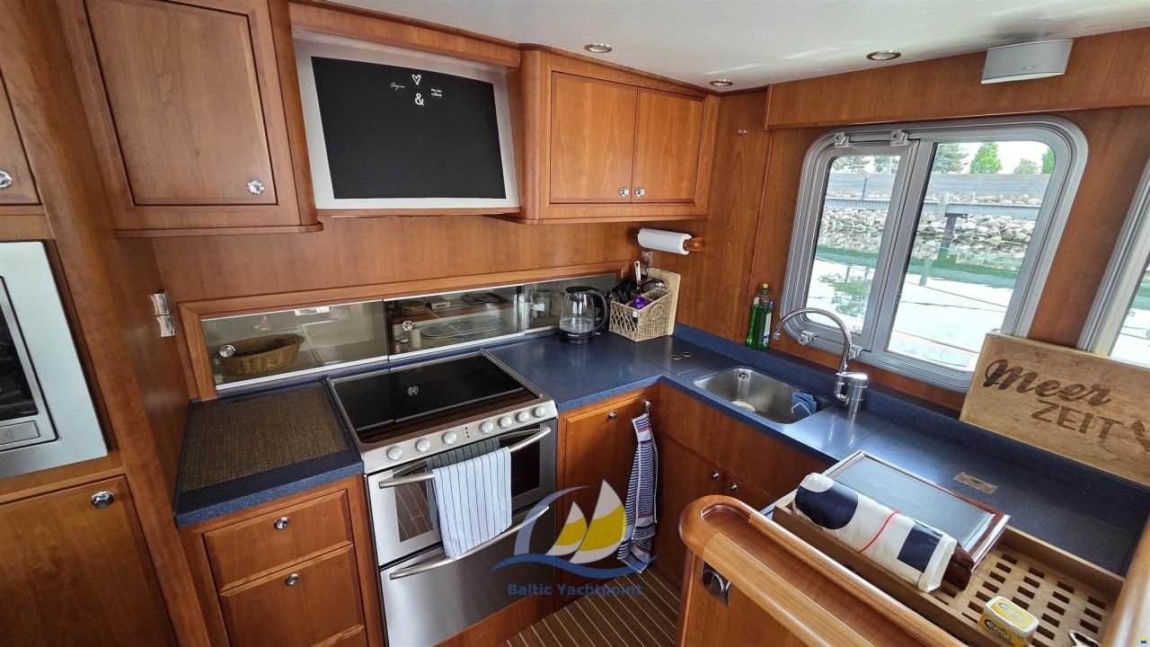 Privateer Trawler 50