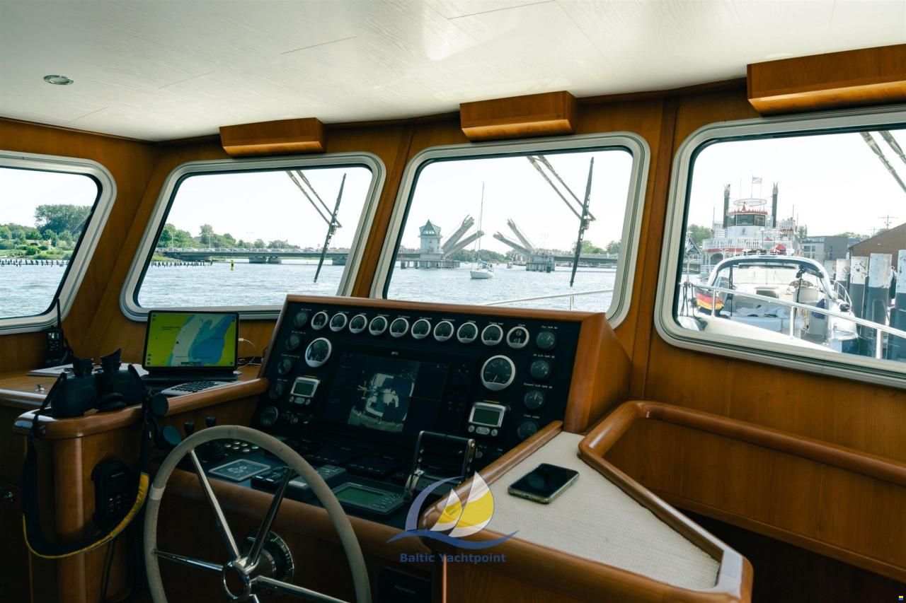 Privateer Trawler 50