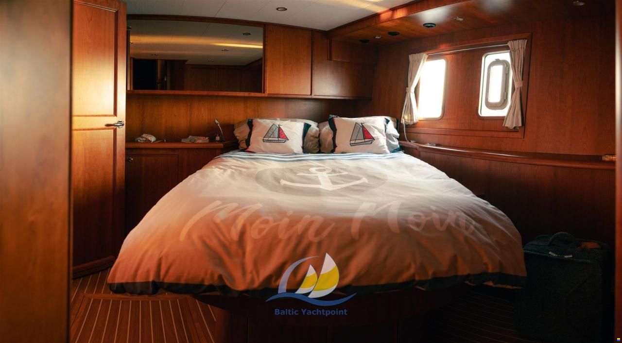 Privateer Trawler 50
