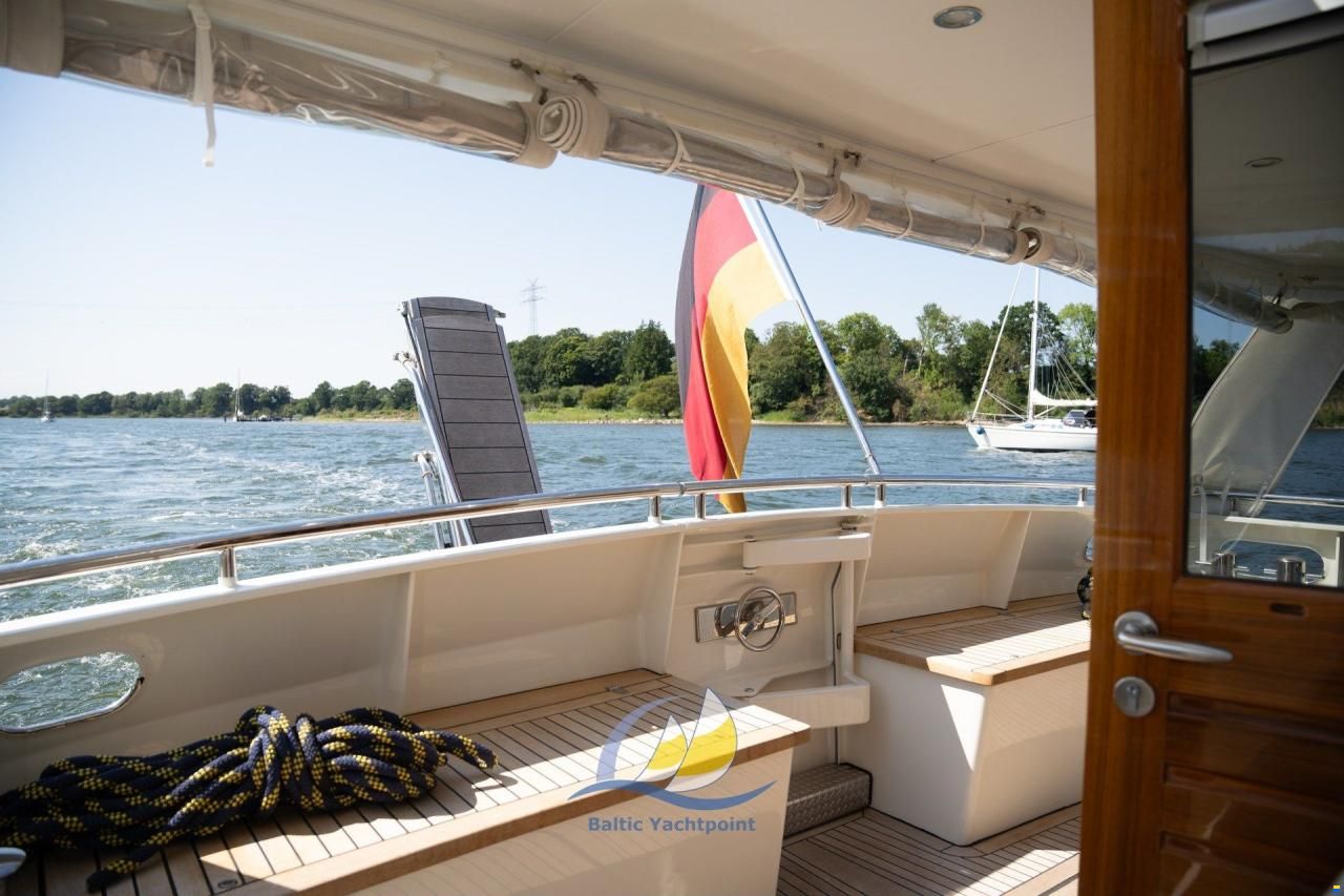 Privateer Trawler 50