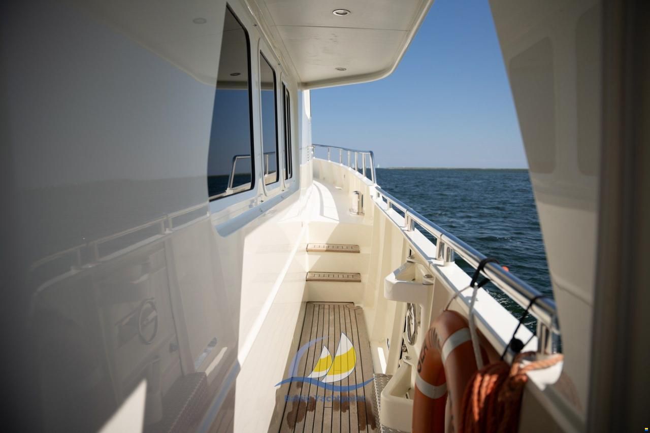 Privateer Trawler 50