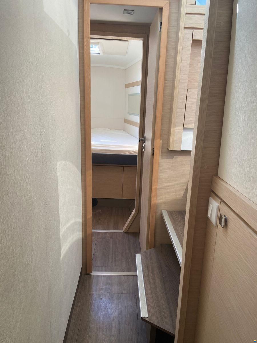 Fountaine Pajot Lucia 40