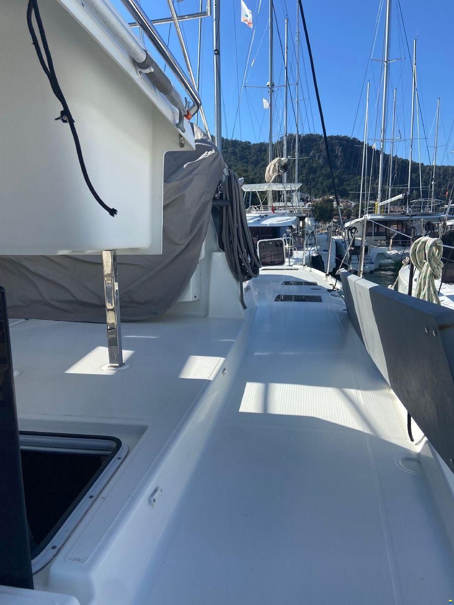 Fountaine Pajot Lucia 40