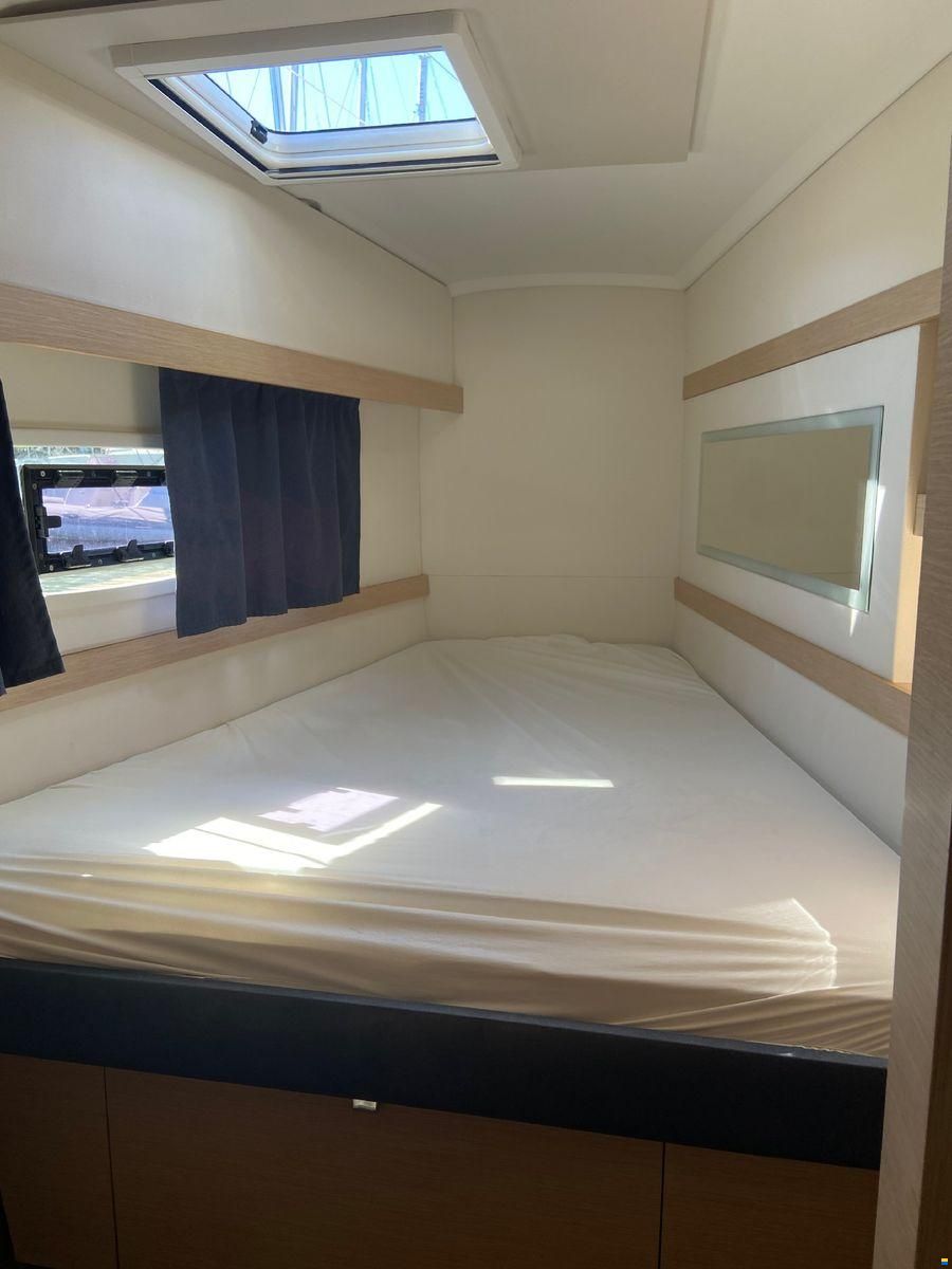 Fountaine Pajot Lucia 40