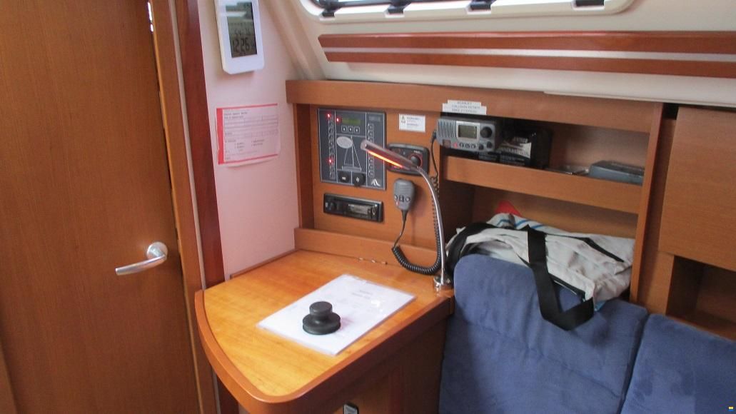 Hanse 325
