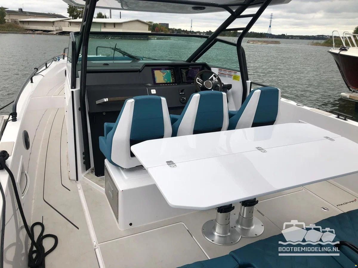 Axopar 37 SUN TOP, BRABUS LINE