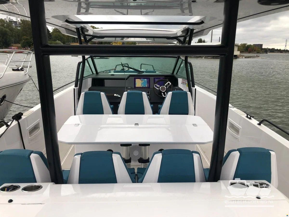 Axopar 37 SUN TOP, BRABUS LINE