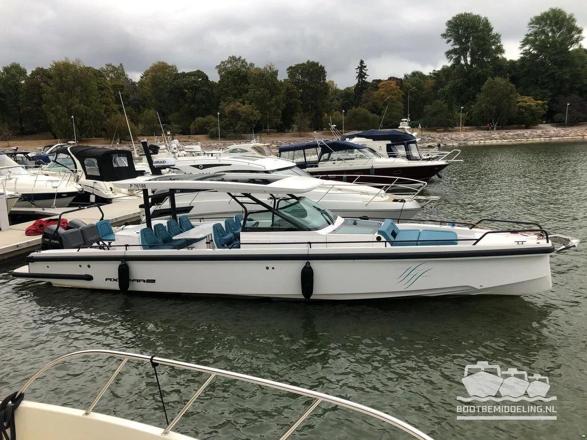 Axopar 37 SUN TOP, BRABUS LINE