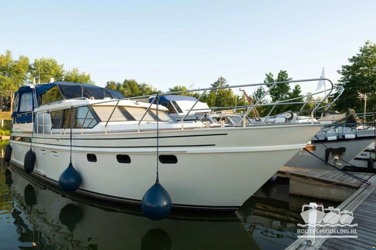 Valk Royal 45