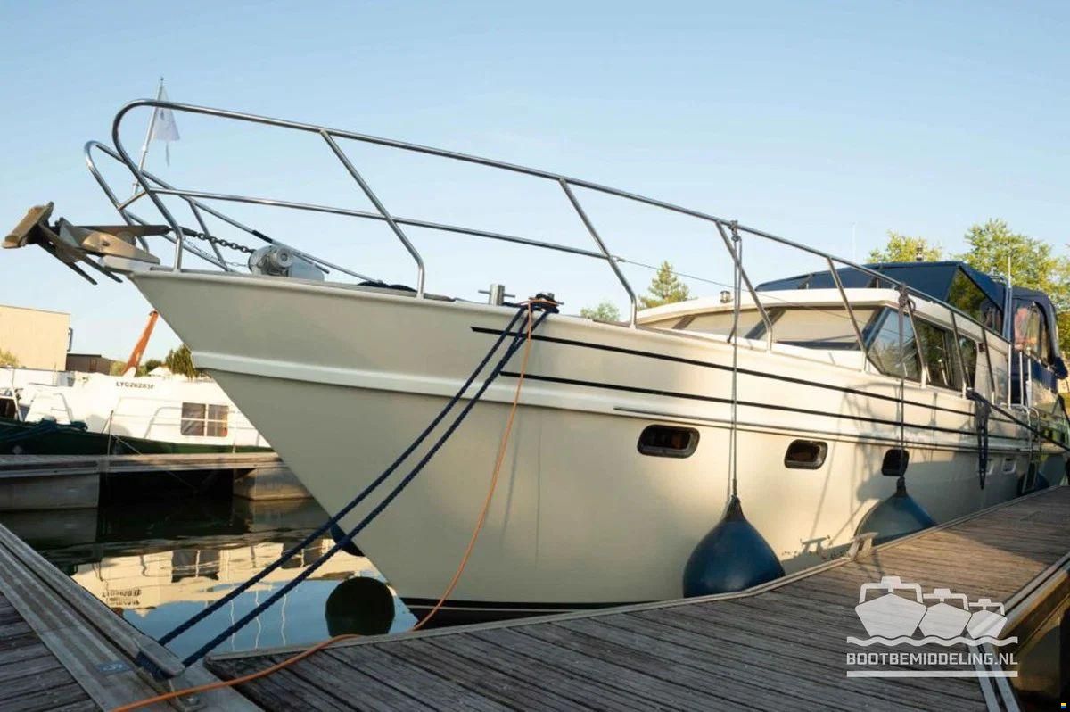 Valk Royal 45