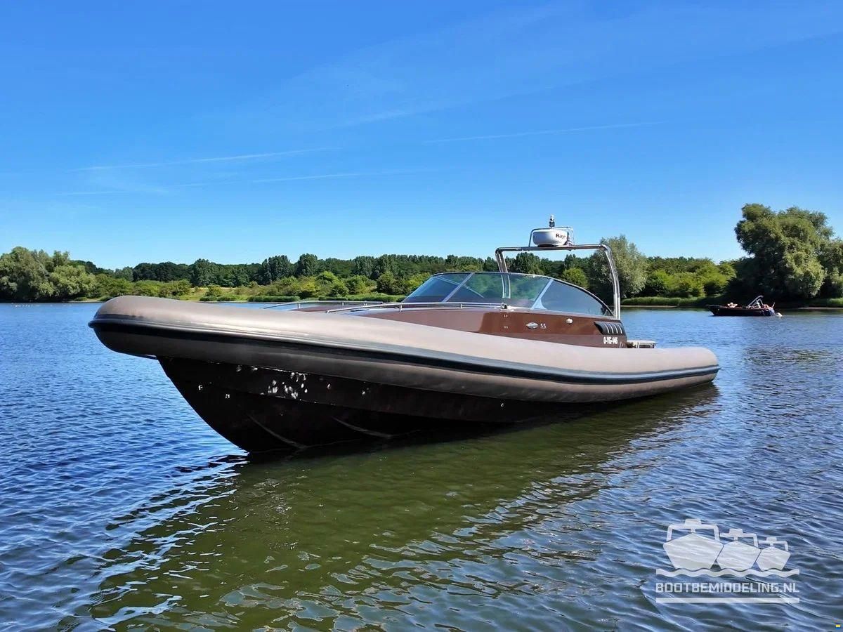 Arctic Blue 35 Cabin