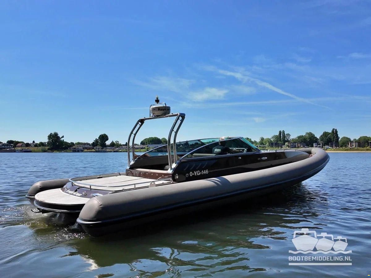 Arctic Blue 35 Cabin