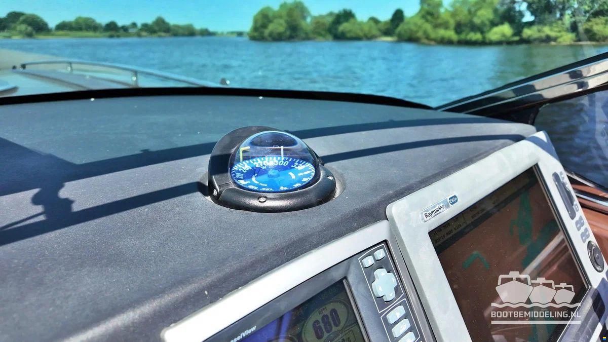 Arctic Blue 35 Cabin