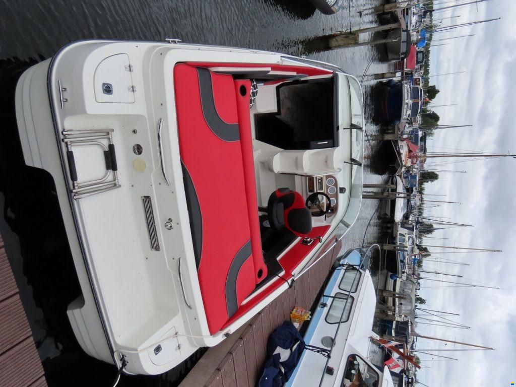 Celebrity 240 CC