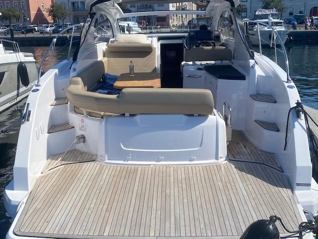 Azimut Atlantis 34