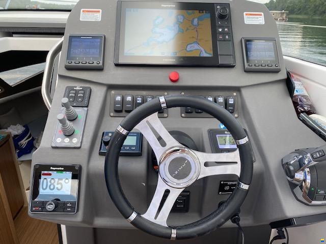 Azimut Atlantis 34