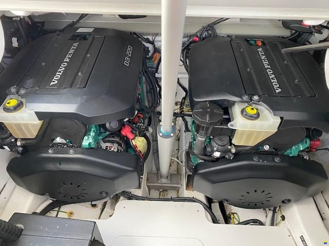 Azimut Atlantis 34