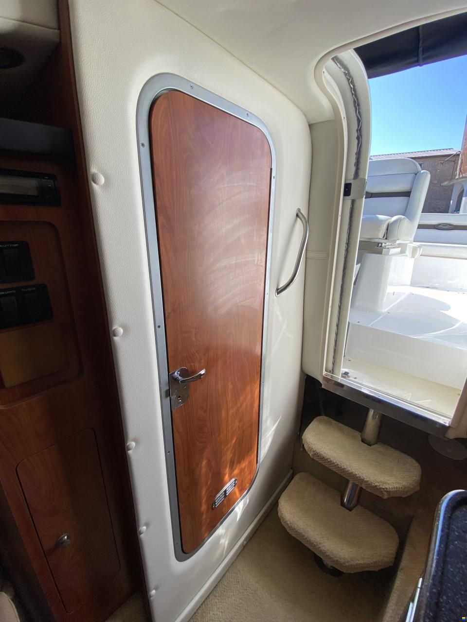 Rinker 260