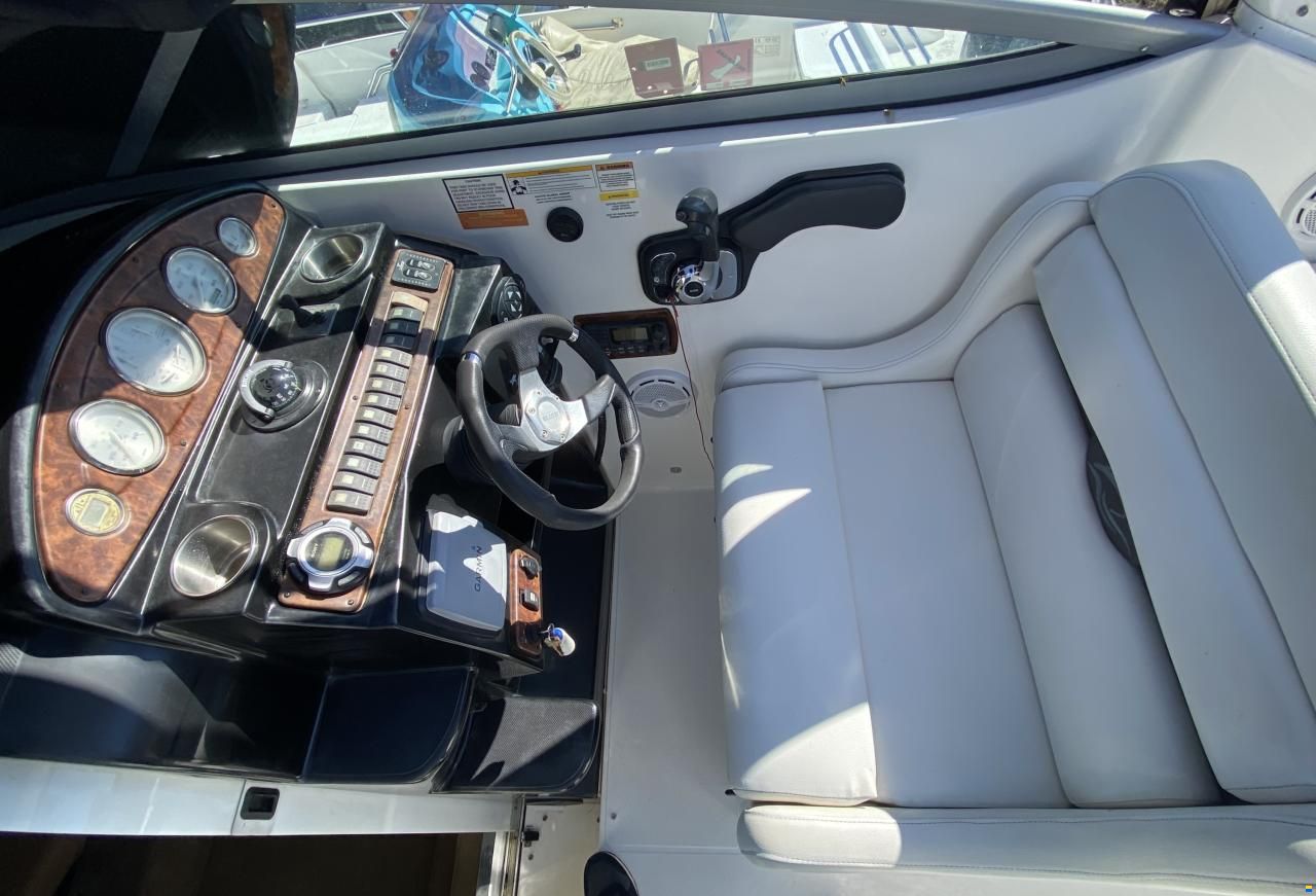 Rinker 260