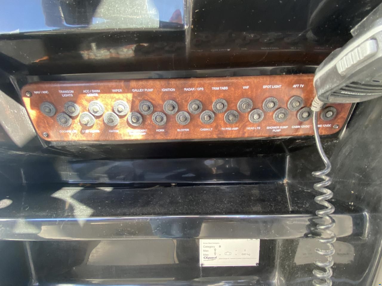 Rinker 260