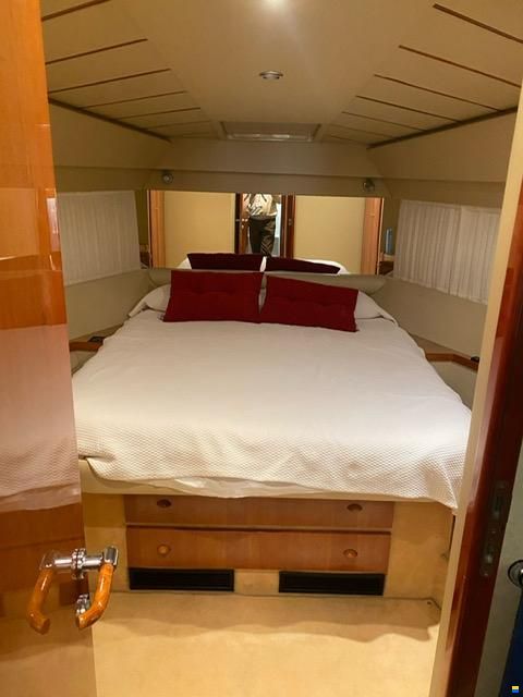 Ferretti 480