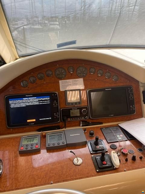 Ferretti 480
