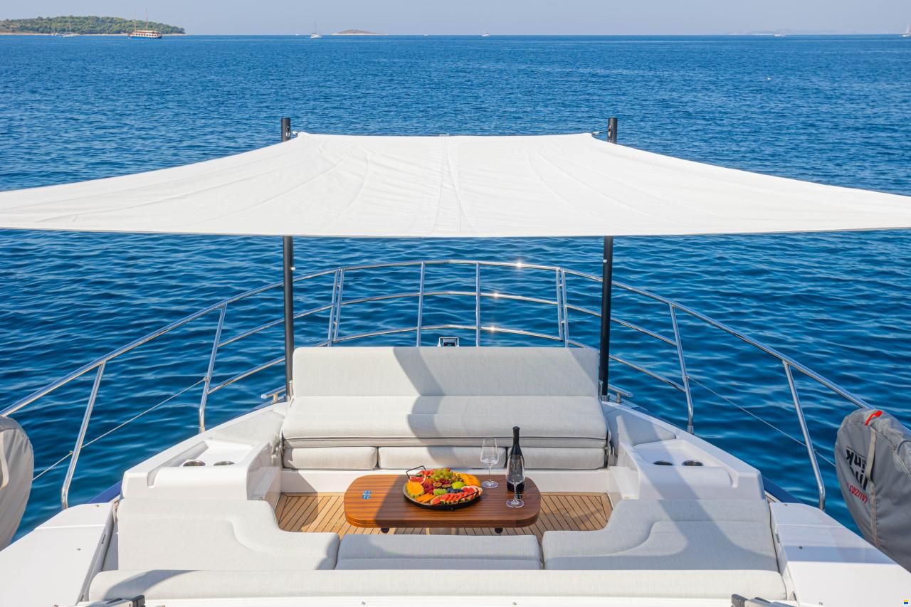 Azimut Fly 60