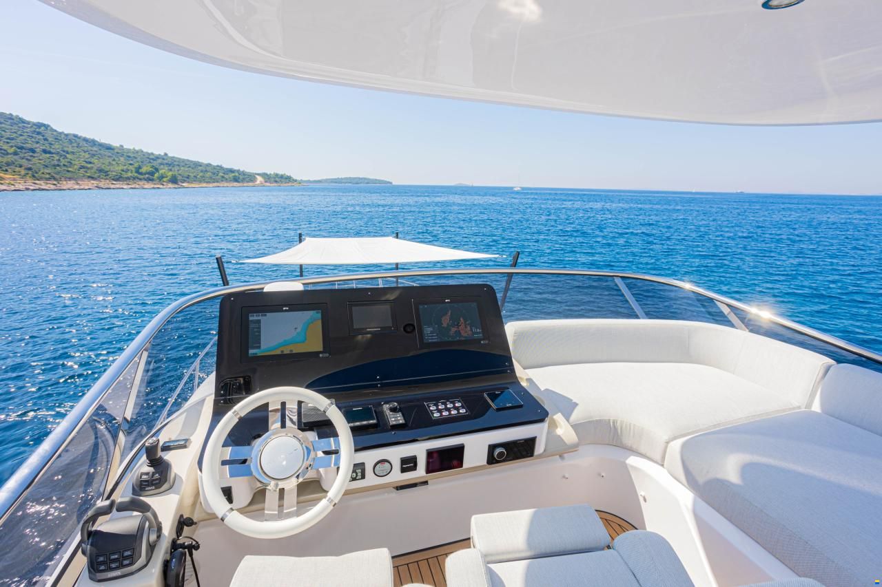 Azimut Fly 60