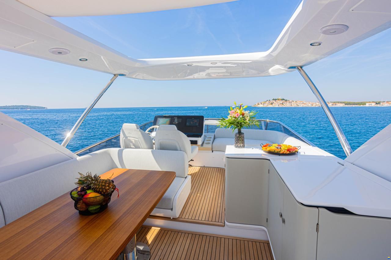Azimut Fly 60
