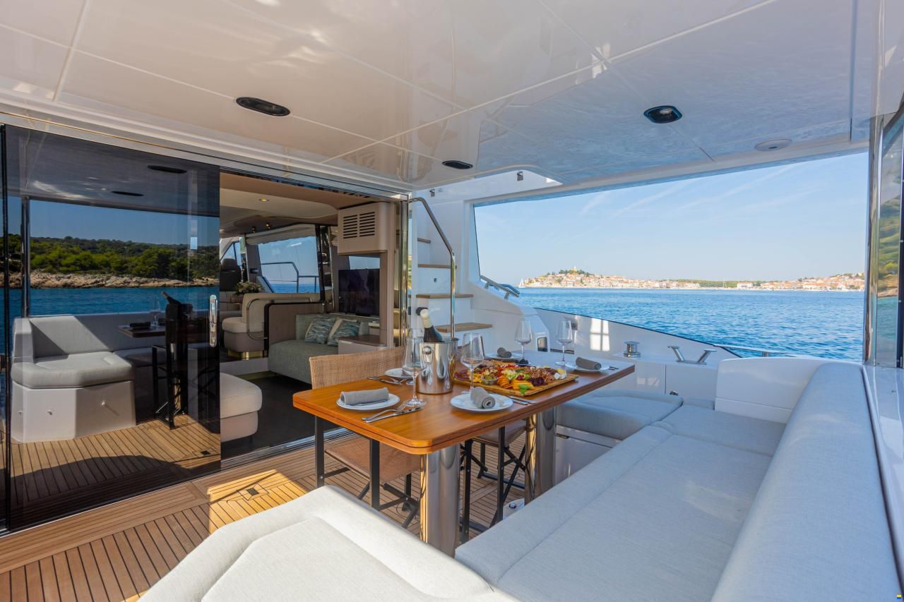 Azimut Fly 60