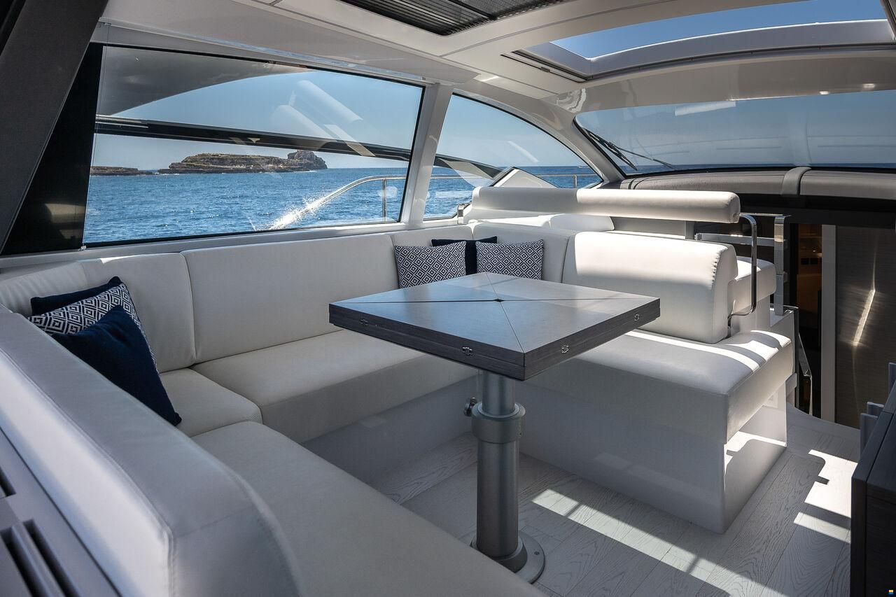 Pershing 5x