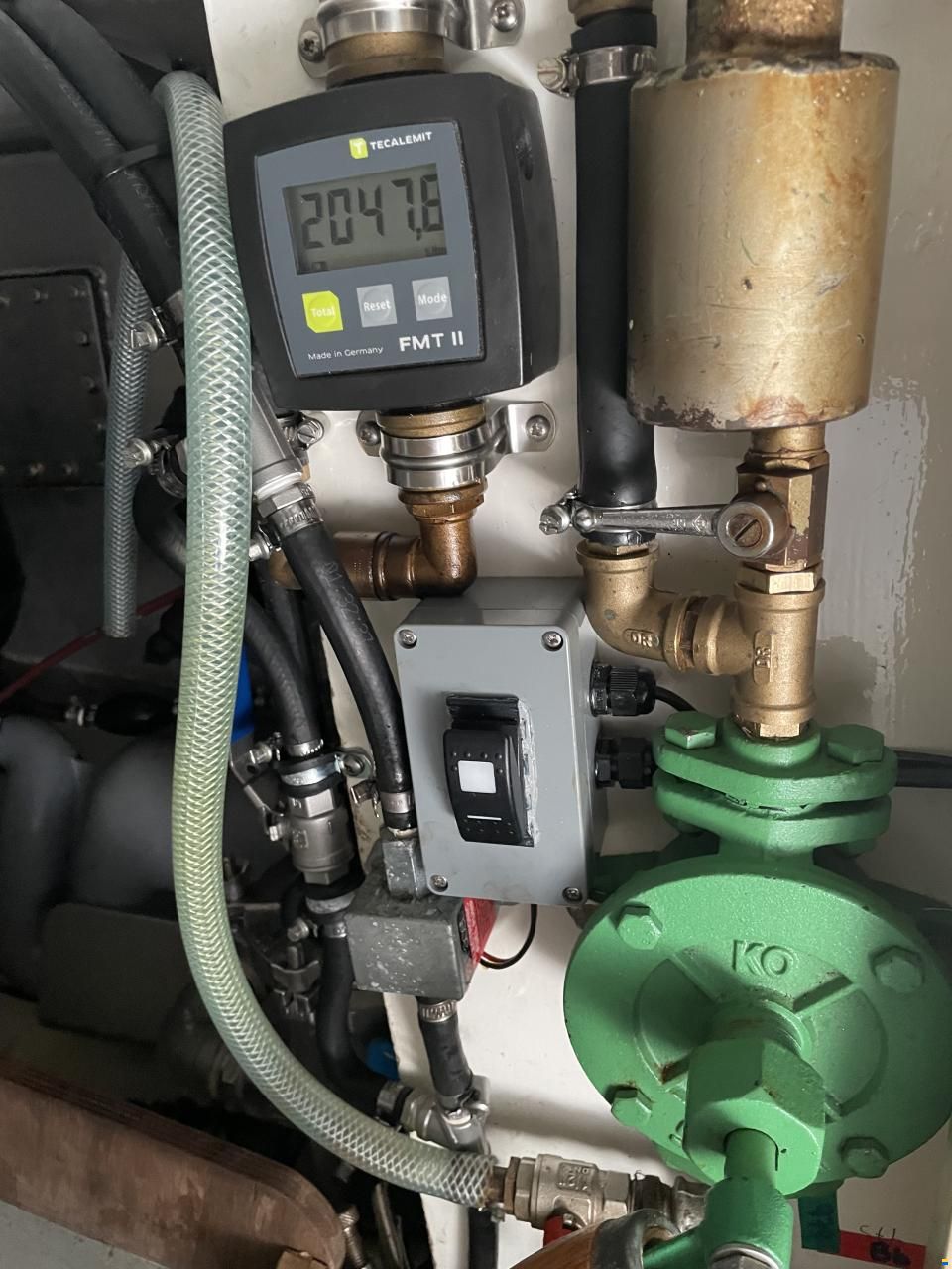 Damien II Schooner 49