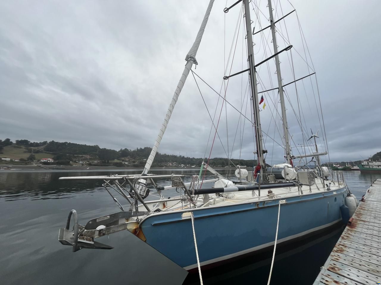 Damien II Schooner 49