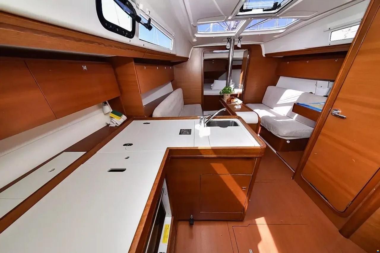 Dufour 350 Grand Large