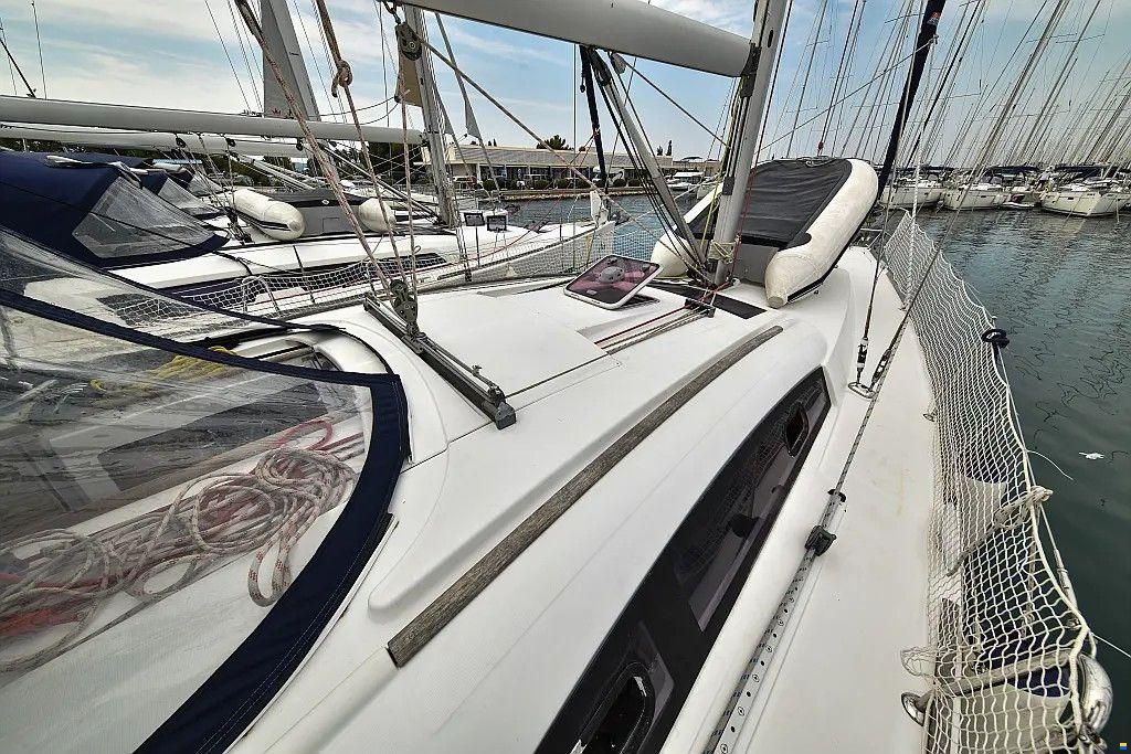 Beneteau Oceanis 43
