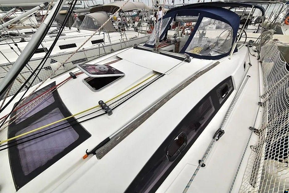 Beneteau Oceanis 43