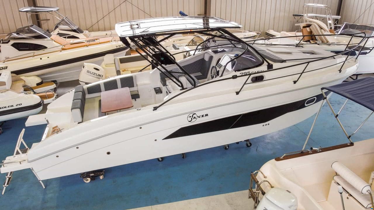 Saver 795 Cabin