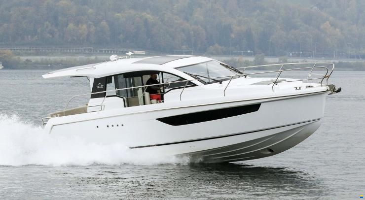 Sealine C 330 - Bug-Heckstrahlruder/Klimaanlage
