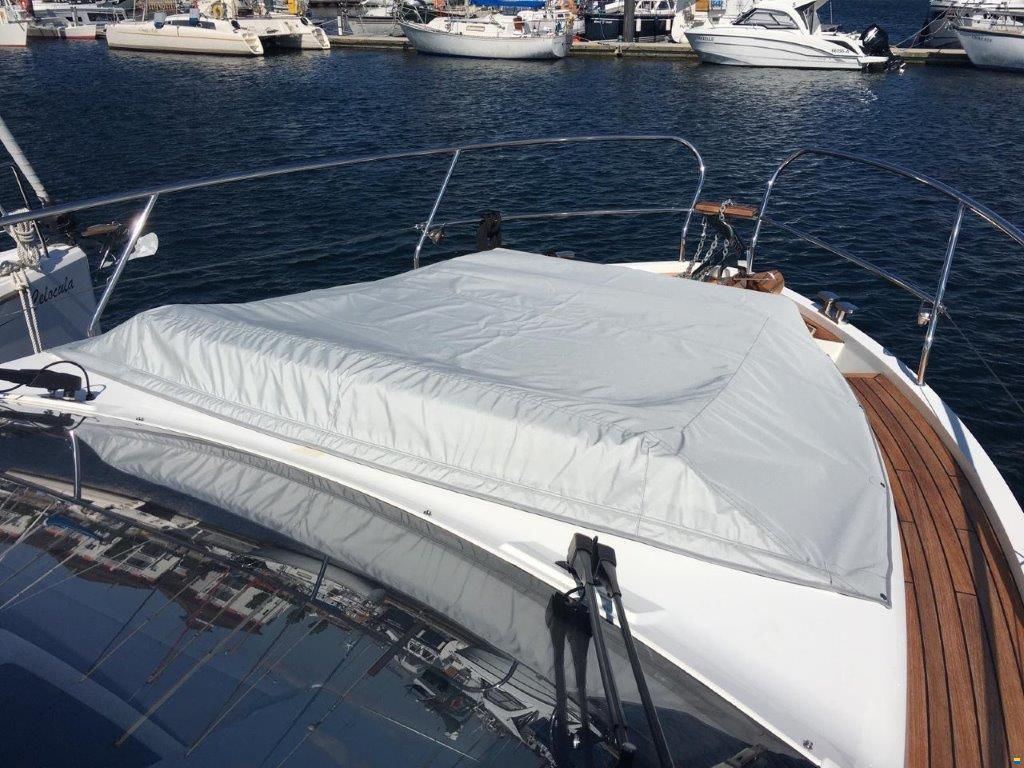 Sealine C 330 - Bug-Heckstrahlruder/Klimaanlage
