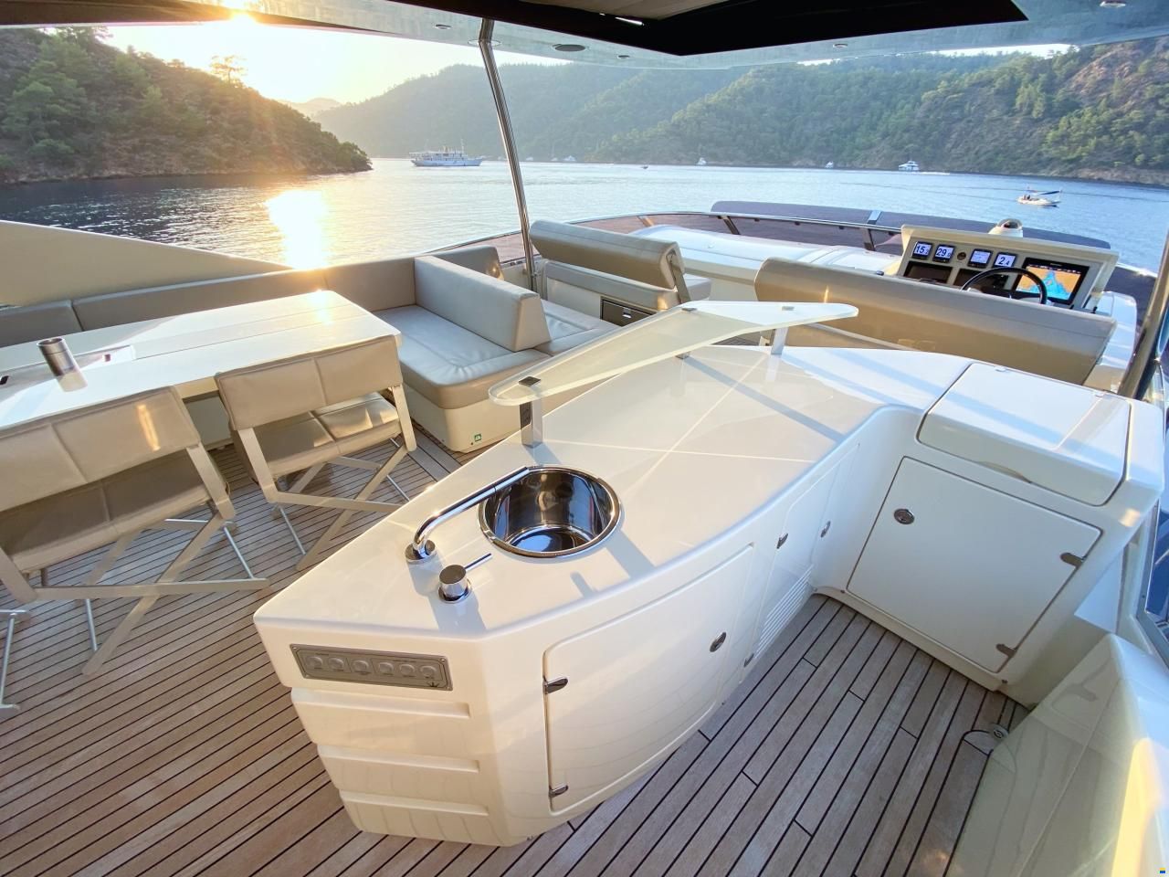 Dominator 800