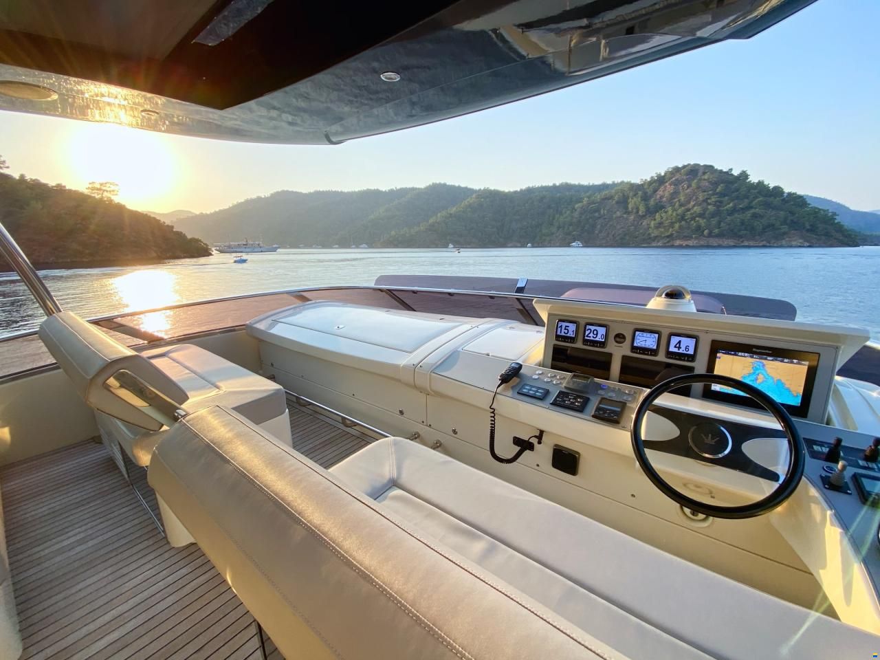Dominator 800