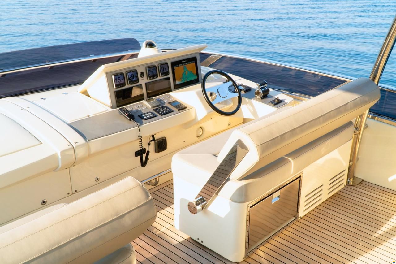 Dominator 800