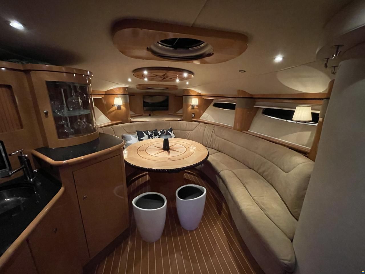 Larson 370 Cabrio