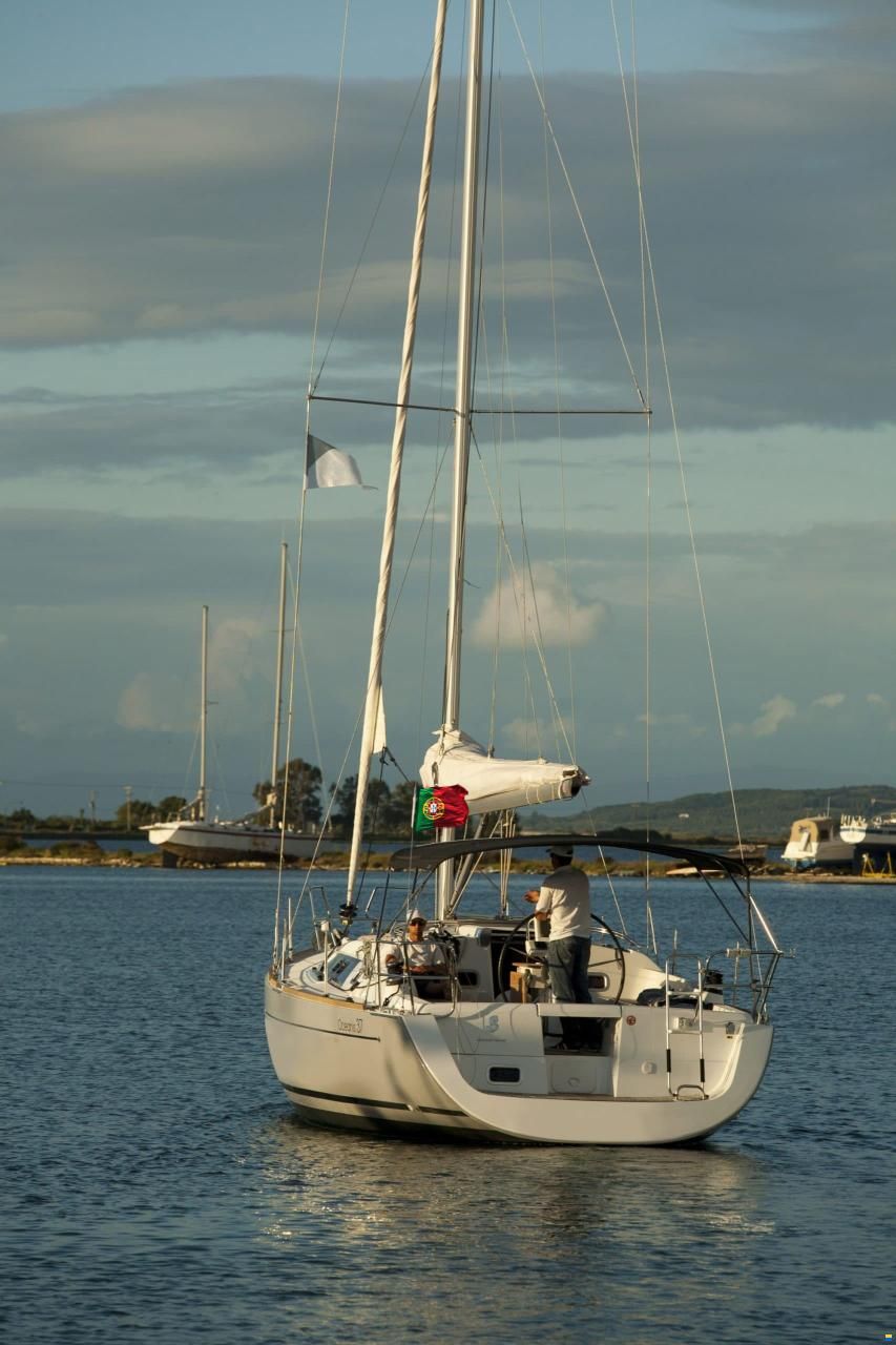 Beneteau Oceanis 37